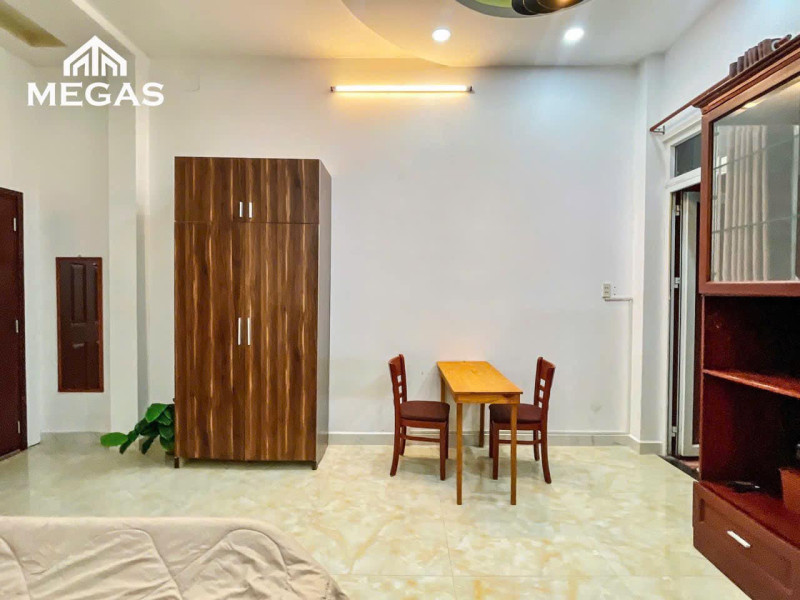 Studio got small  yard outside Thảo điền