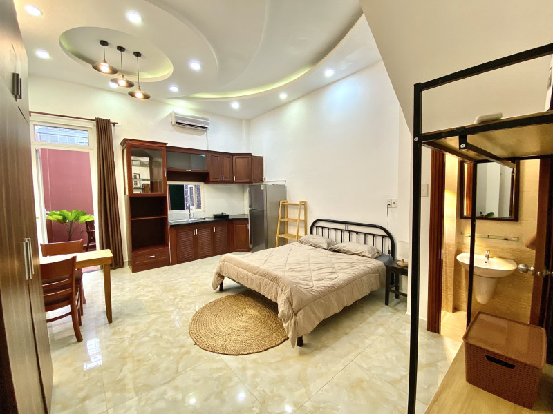 Studio got small  yard outside Thảo điền