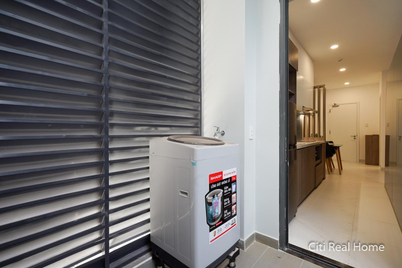 Clean & Contemporary Studio in Thao Dien