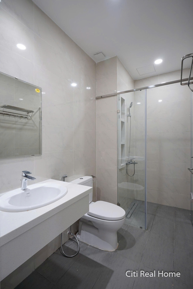 Clean & Contemporary Studio in Thao Dien