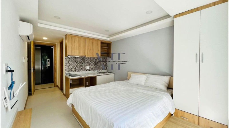 A Gentle Take on Modern Studio Living