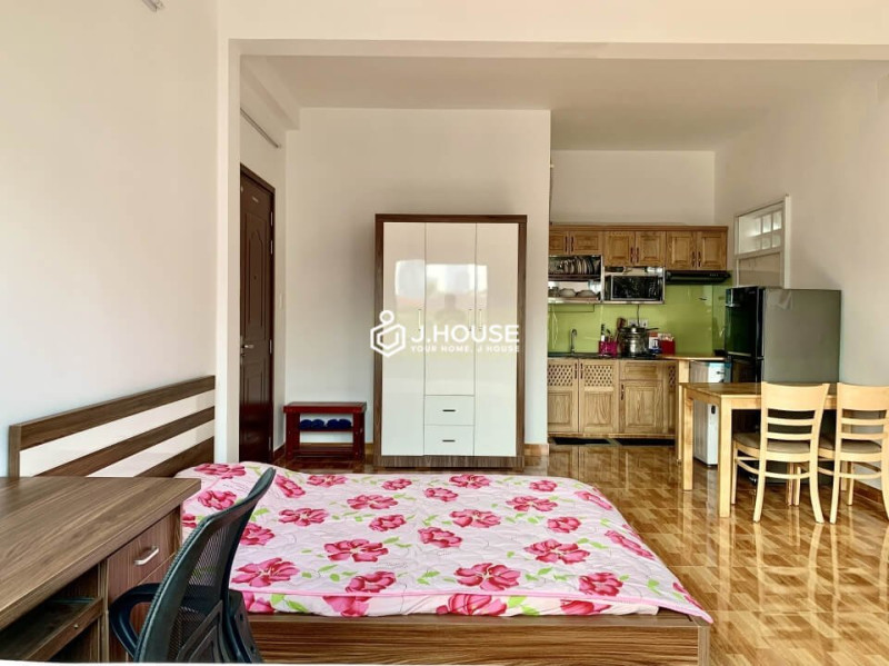 Lovely Big balcony -Studio with Open View in Thao Dien