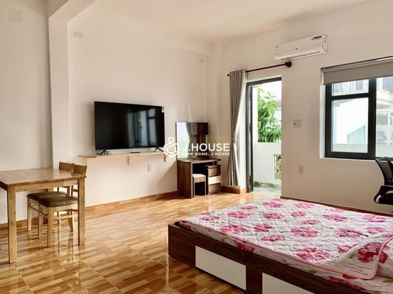 Lovely Big balcony -Studio with Open View in Thao Dien