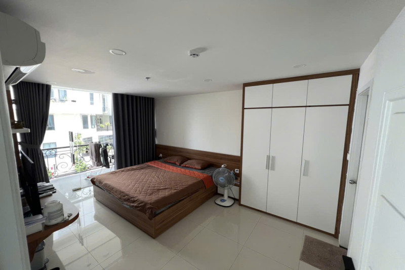 A Lovely Studio to Call Home