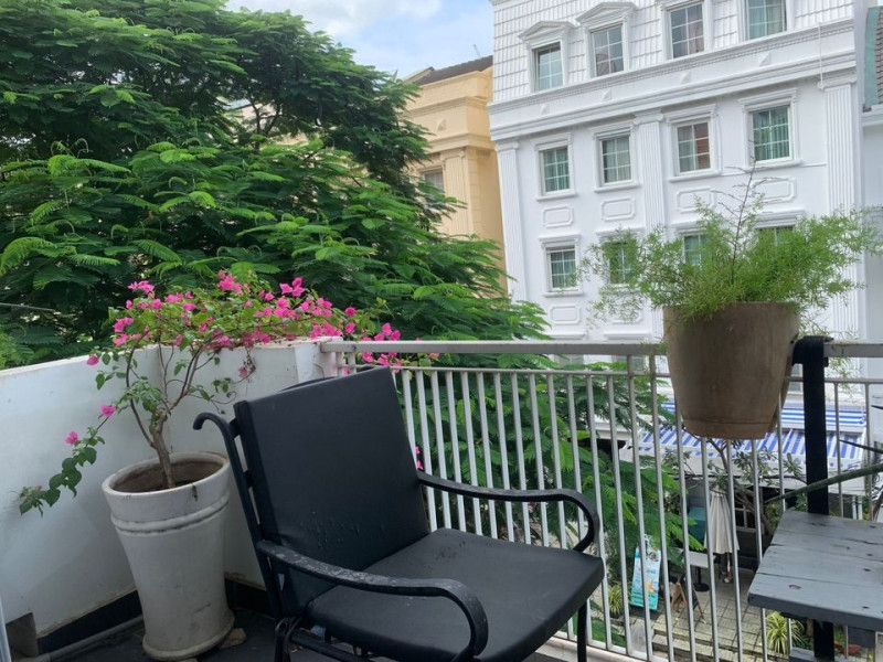 Sun-Filled Studio Apartment in Thao Dien