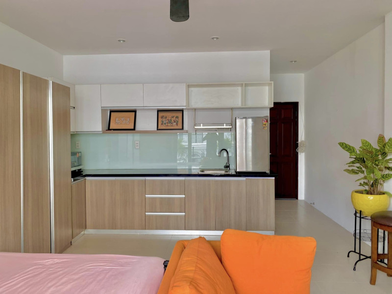 Sun-Filled Studio Apartment in Thao Dien