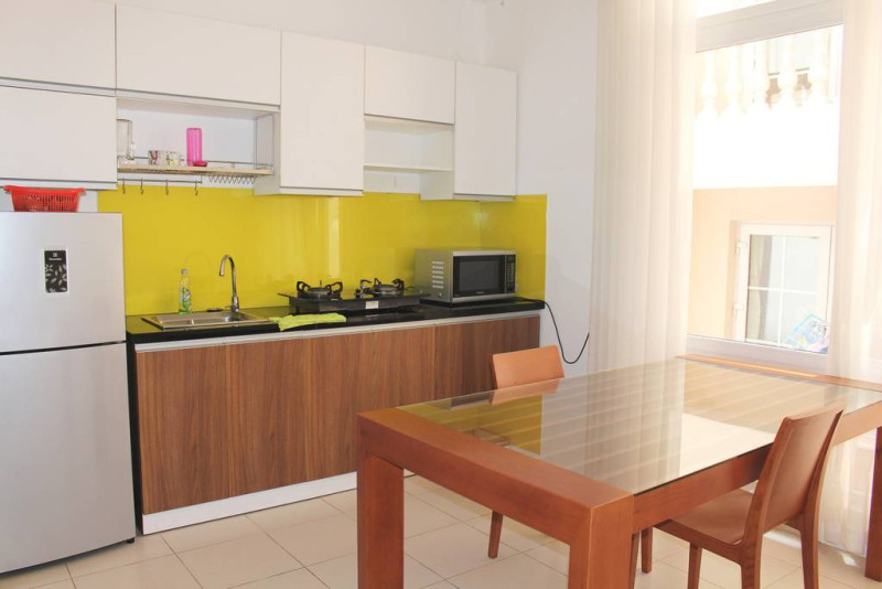 Open-Plan Studio with Natural Light