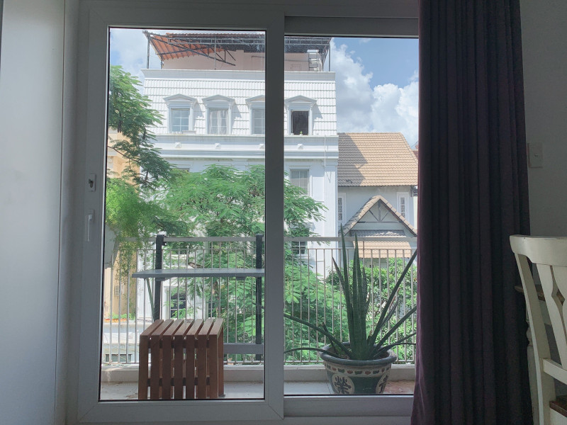 Open-Plan Studio with Natural Light