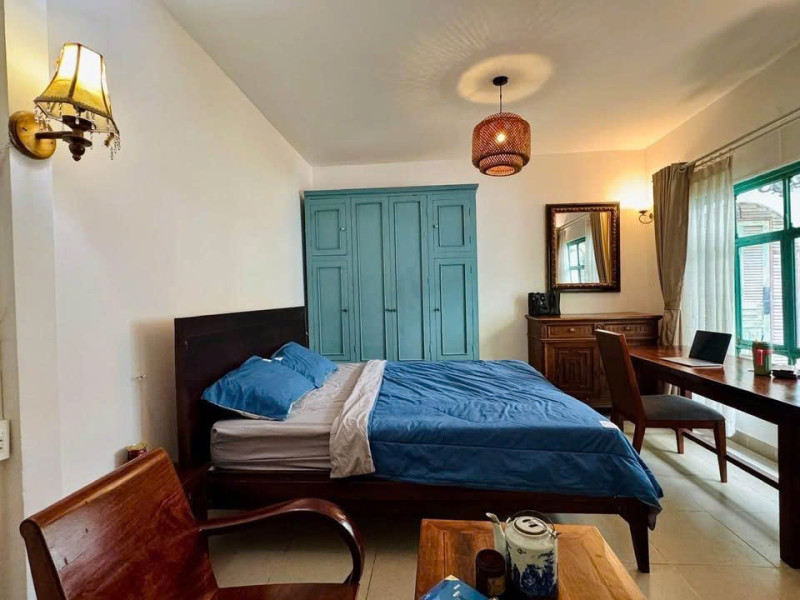 Simple Yet Stylish Studio Living