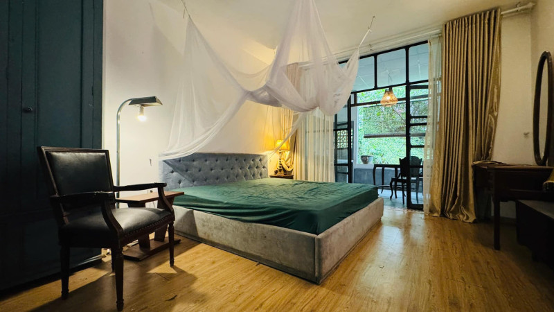 Comfortable Studio with Timeless Design