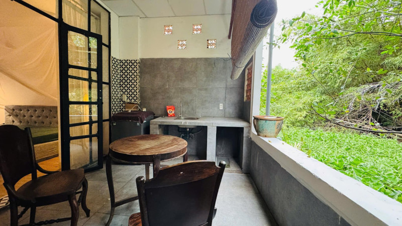 Comfortable Studio with Timeless Design