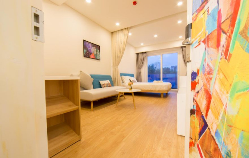 A Refined Studio for Everyday Ease