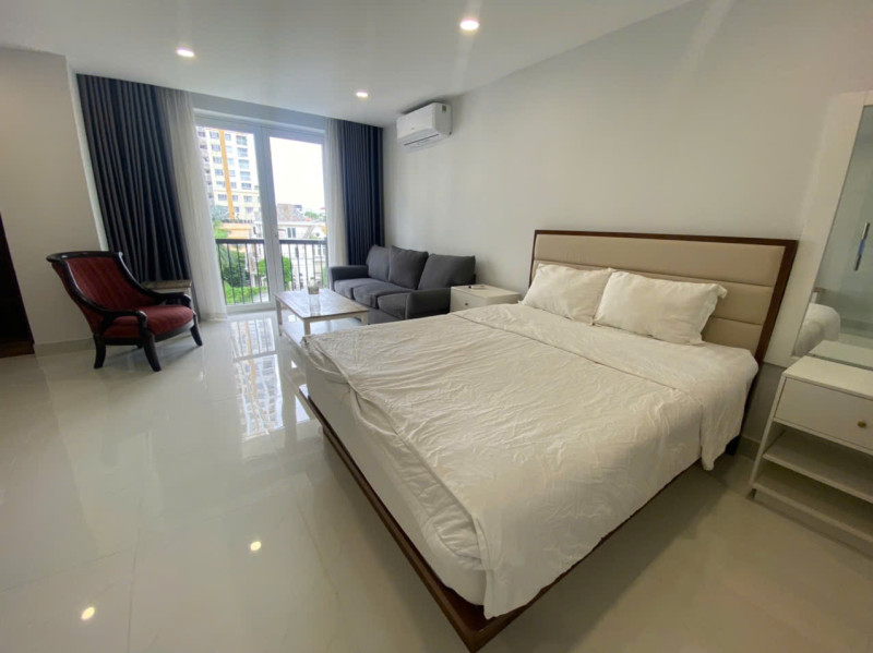 A Cozy Urban Retreat by the River Area