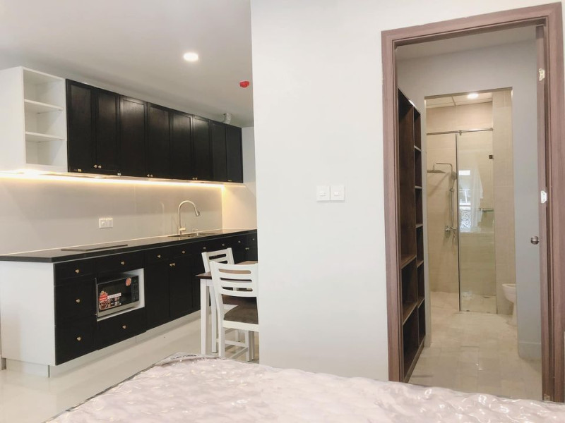 A Cozy Urban Retreat by the River Area