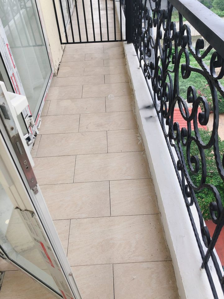 A Cozy Urban Retreat by the River Area