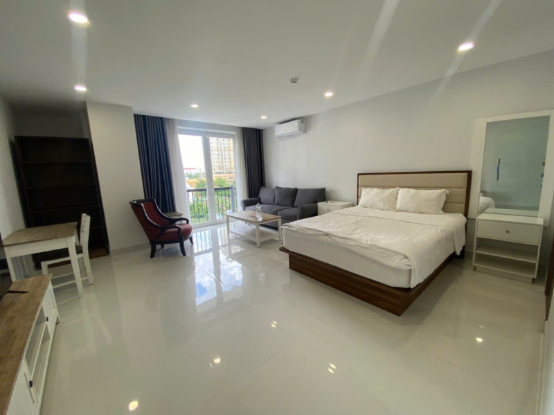 A Cozy Urban Retreat by the River Area