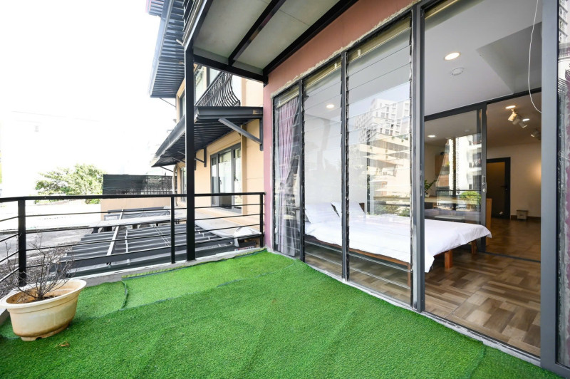 A Naturally Bright Living Space