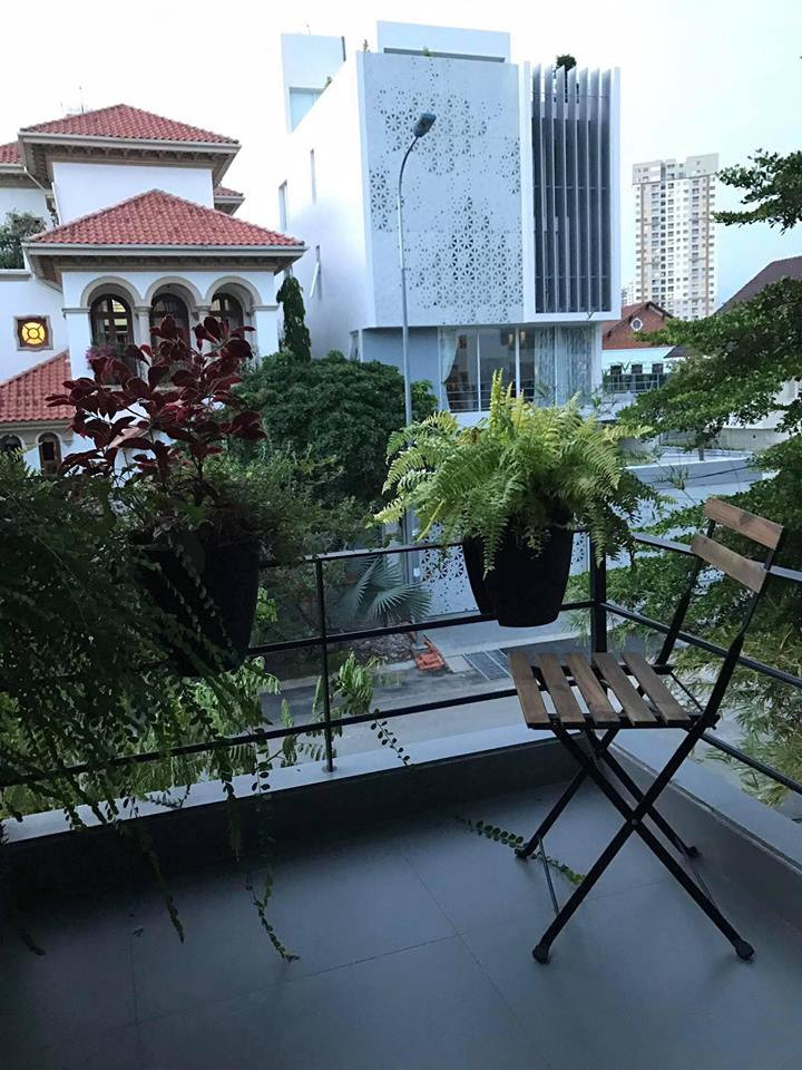 Natural Light, Comfortable Living