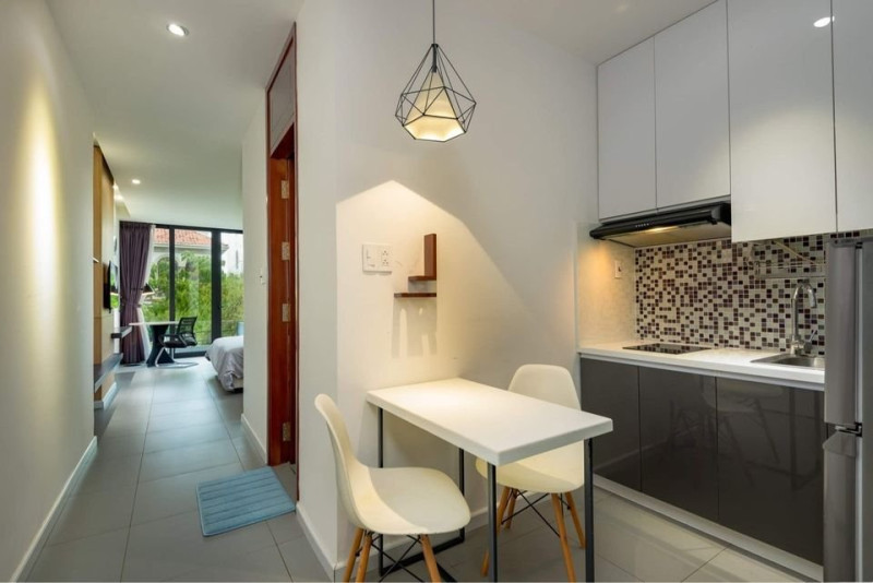 Natural Light, Comfortable Living