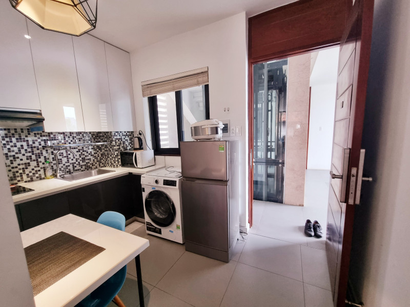 Natural Light, Comfortable Living