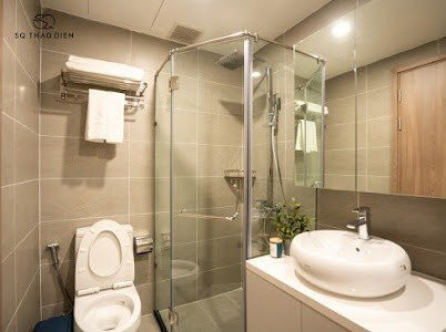 Effortless Living in a Stylish Thao Dien Studio