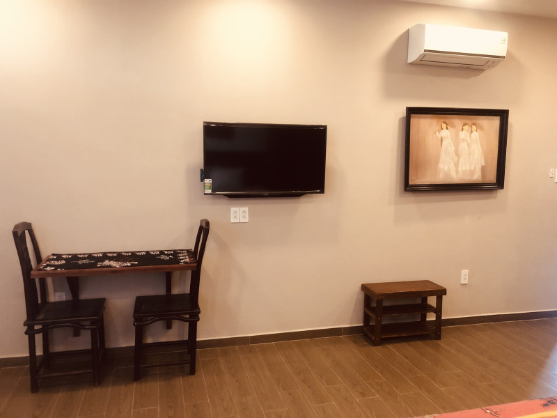 A Calm Base for Life in Saigon