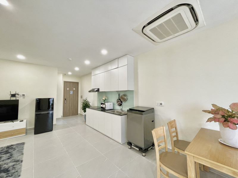 Big balcony- Beautiful Studio Retreat in Thao Dien