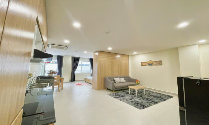 Big balcony- Beautiful Studio Retreat in Thao Dien